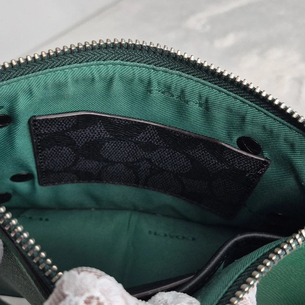 Coach "RARE" Charm Green Shoulder Bag CREED: 8236-CJ1797 - Picture 15 of 17